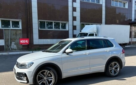 Volkswagen Tiguan II, 2019 год, 3 200 000 рублей, 2 фотография