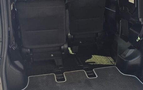 Toyota Voxy III, 2018 год, 2 150 000 рублей, 34 фотография