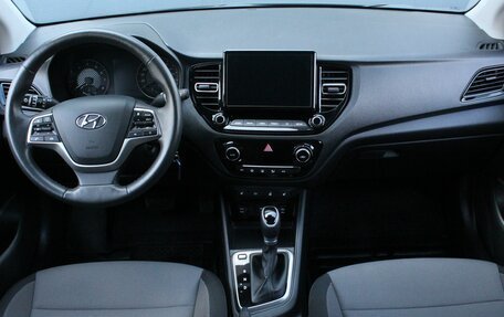 Hyundai Solaris II рестайлинг, 2020 год, 1 695 000 рублей, 10 фотография