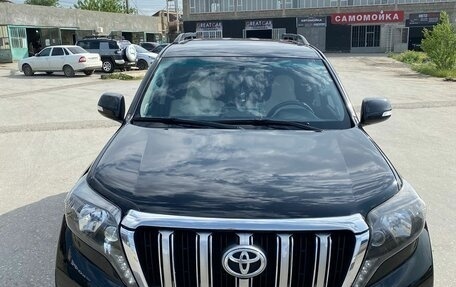 Toyota Land Cruiser Prado 150 рестайлинг 2, 2015 год, 2 950 000 рублей, 1 фотография