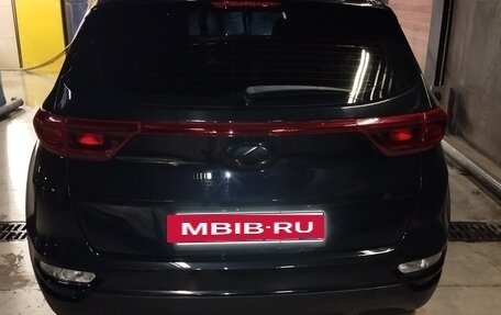 KIA Sportage IV рестайлинг, 2021 год, 3 000 000 рублей, 2 фотография