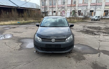 Volkswagen Polo VI (EU Market), 2011 год, 420 000 рублей, 2 фотография