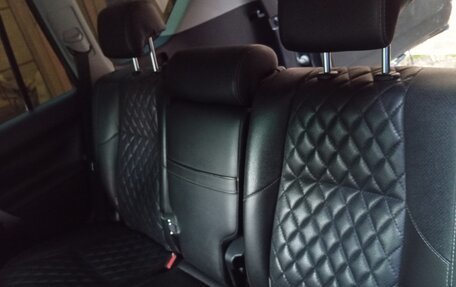 Toyota Land Cruiser Prado 150 рестайлинг 2, 2015 год, 2 950 000 рублей, 8 фотография