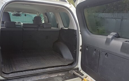 Toyota Land Cruiser Prado 150 рестайлинг 2, 2017 год, 4 635 000 рублей, 10 фотография