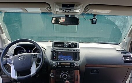 Toyota Land Cruiser Prado 150 рестайлинг 2, 2017 год, 4 635 000 рублей, 14 фотография