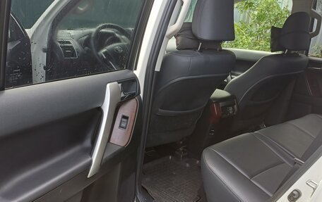 Toyota Land Cruiser Prado 150 рестайлинг 2, 2017 год, 4 635 000 рублей, 8 фотография