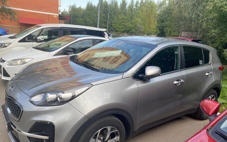 KIA Sportage IV рестайлинг, 2020 год, 2 420 000 рублей, 4 фотография