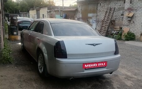 Chrysler 300C II, 2004 год, 600 000 рублей, 2 фотография