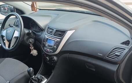 Hyundai Solaris II рестайлинг, 2012 год, 790 000 рублей, 12 фотография