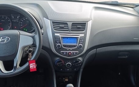 Hyundai Solaris II рестайлинг, 2012 год, 790 000 рублей, 8 фотография