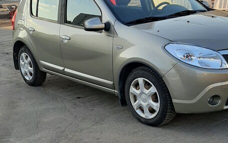 Renault Sandero I, 2011 год, 800 000 рублей, 2 фотография