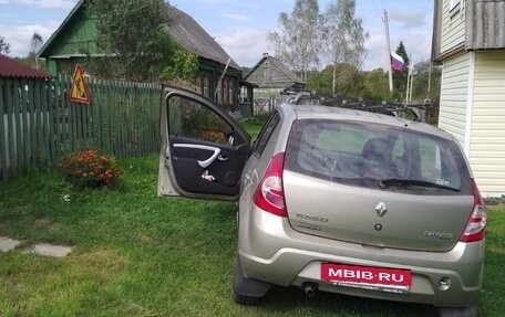 Renault Sandero I, 2011 год, 800 000 рублей, 17 фотография