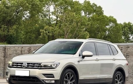 Volkswagen Tiguan II, 2020 год, 2 000 030 рублей, 1 фотография