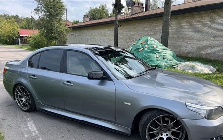 BMW 5 серия, 2004 год, 900 000 рублей, 7 фотография