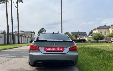 BMW 5 серия, 2004 год, 900 000 рублей, 2 фотография