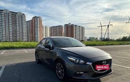 Mazda 3, 2018 год, 1 820 000 рублей, 2 фотография