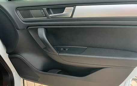 Volkswagen Touareg III, 2012 год, 2 540 000 рублей, 18 фотография