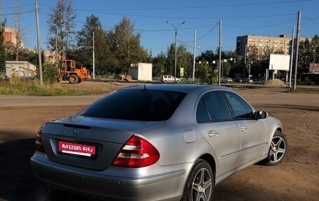 Mercedes-Benz E-Класс, 2003 год, 900 000 рублей, 5 фотография