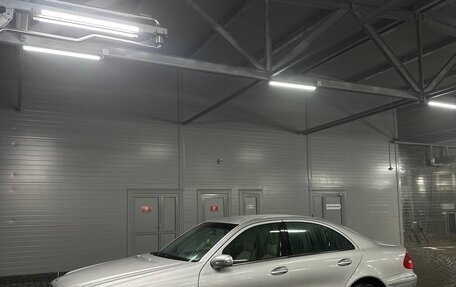 Mercedes-Benz E-Класс, 2003 год, 900 000 рублей, 9 фотография