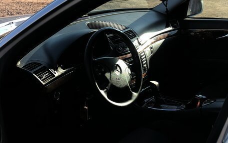 Mercedes-Benz E-Класс, 2003 год, 900 000 рублей, 11 фотография