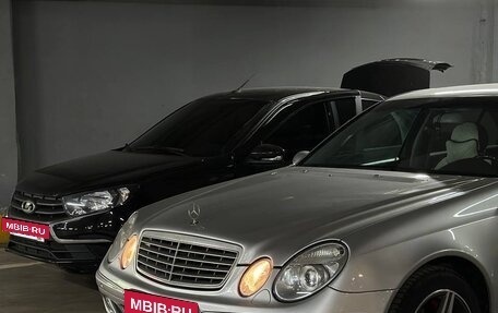 Mercedes-Benz E-Класс, 2003 год, 900 000 рублей, 10 фотография