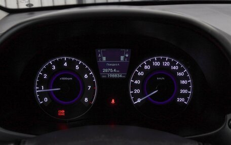 Hyundai Solaris II рестайлинг, 2011 год, 700 000 рублей, 12 фотография