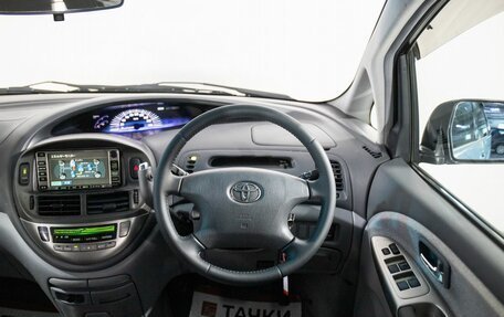 Toyota Estima III рестайлинг -2, 2003 год, 800 000 рублей, 10 фотография