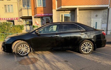 Toyota Camry, 2017 год, 1 570 000 рублей, 3 фотография