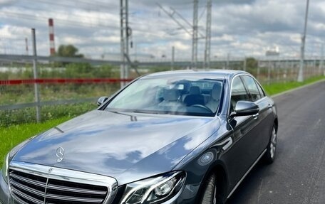 Mercedes-Benz E-Класс, 2018 год, 3 245 000 рублей, 5 фотография
