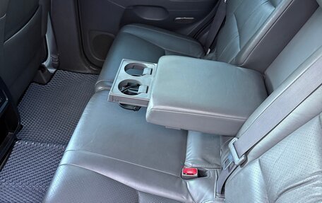 Toyota Land Cruiser Prado 120 рестайлинг, 2008 год, 2 300 000 рублей, 7 фотография