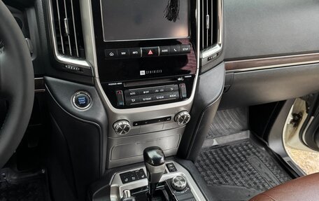 Toyota Land Cruiser 200, 2016 год, 4 500 000 рублей, 19 фотография