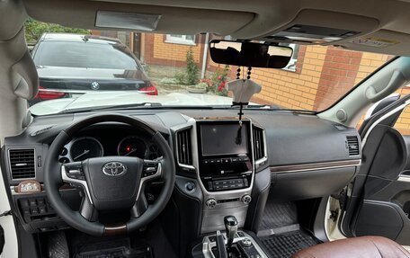 Toyota Land Cruiser 200, 2016 год, 4 500 000 рублей, 18 фотография