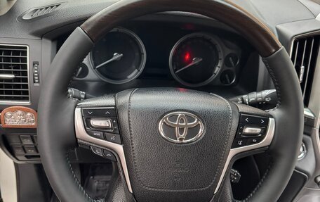 Toyota Land Cruiser 200, 2016 год, 4 500 000 рублей, 16 фотография