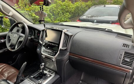 Toyota Land Cruiser 200, 2016 год, 4 500 000 рублей, 21 фотография