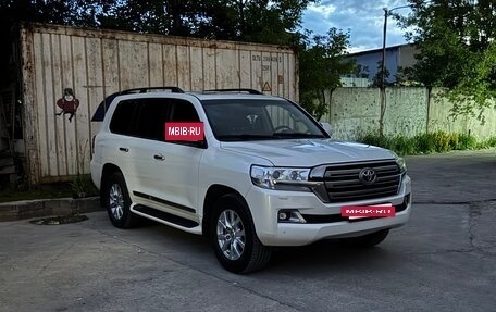 Toyota Land Cruiser 200, 2016 год, 4 500 000 рублей, 29 фотография