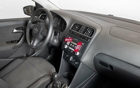 Volkswagen Polo VI (EU Market), 2013 год, 740 000 рублей, 4 фотография