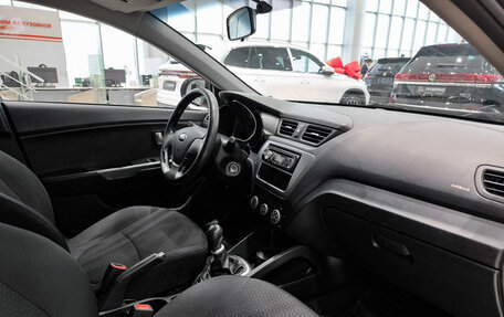 KIA Rio III рестайлинг, 2016 год, 856 000 рублей, 13 фотография