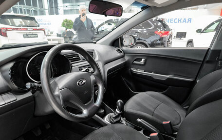 KIA Rio III рестайлинг, 2016 год, 856 000 рублей, 20 фотография