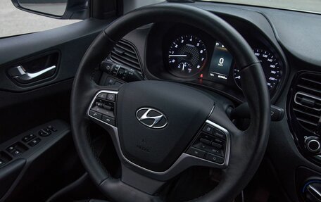 Hyundai Solaris II рестайлинг, 2021 год, 1 698 000 рублей, 14 фотография