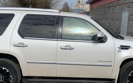 Cadillac Escalade III, 2011 год, 1 250 000 рублей, 2 фотография