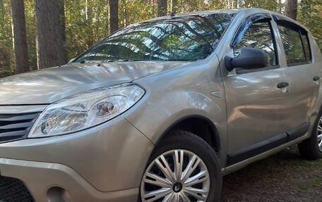 Renault Sandero I, 2010 год, 360 000 рублей, 1 фотография