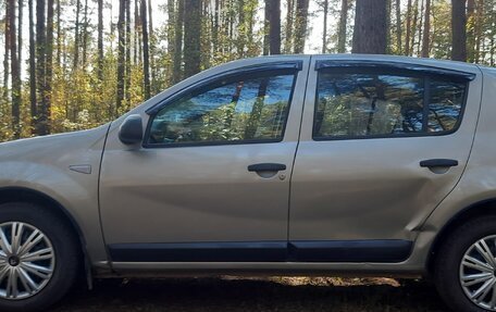 Renault Sandero I, 2010 год, 360 000 рублей, 2 фотография