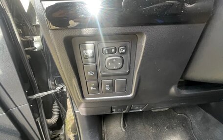 Toyota Land Cruiser Prado 150 рестайлинг 2, 2015 год, 3 790 000 рублей, 9 фотография