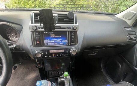 Toyota Land Cruiser Prado 150 рестайлинг 2, 2015 год, 3 790 000 рублей, 12 фотография