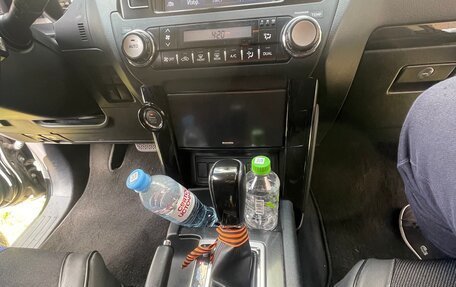 Toyota Land Cruiser Prado 150 рестайлинг 2, 2015 год, 3 790 000 рублей, 15 фотография