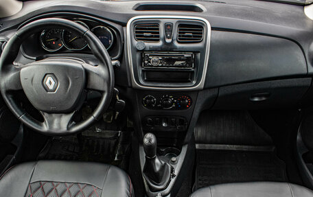Renault Logan II, 2018 год, 489 000 рублей, 5 фотография