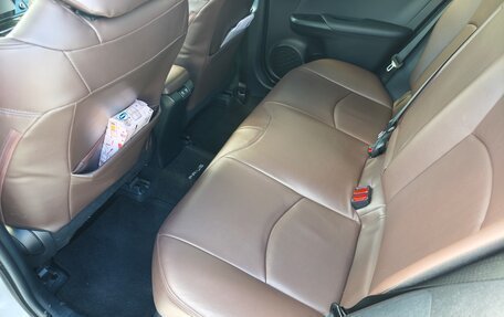 Toyota Prius IV XW50, 2020 год, 3 200 000 рублей, 17 фотография