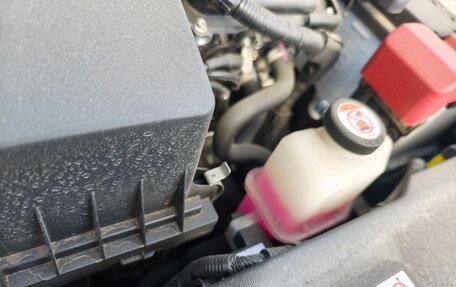 Toyota Prius IV XW50, 2020 год, 3 200 000 рублей, 25 фотография