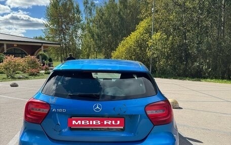 Mercedes-Benz A-Класс, 2013 год, 900 000 рублей, 3 фотография