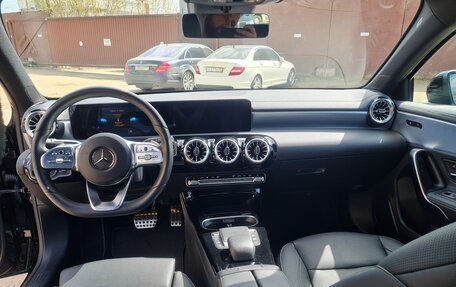 Mercedes-Benz A-Класс, 2022 год, 3 850 000 рублей, 7 фотография